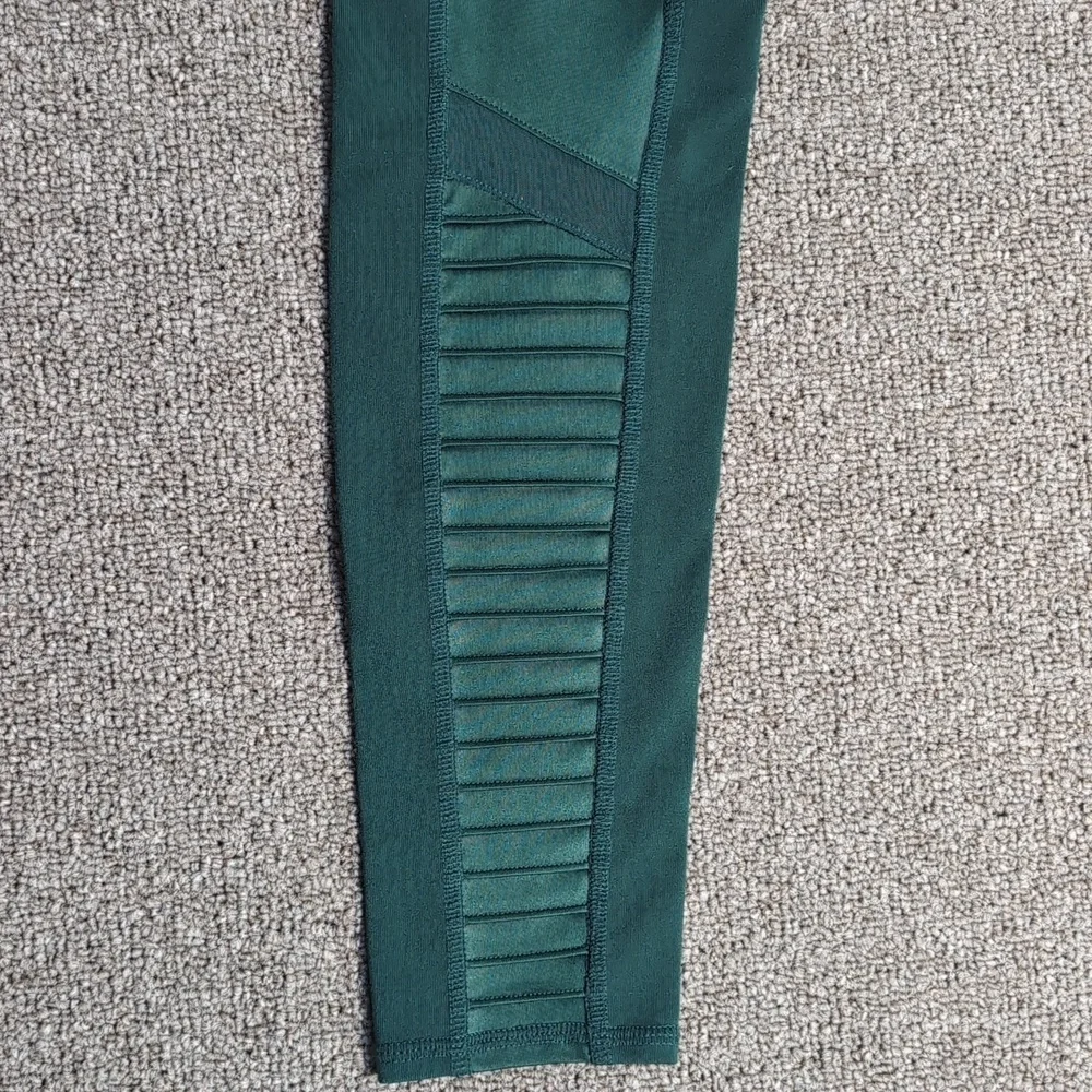 ALO Yoga High Waist Moto Leggings Evermint Green LARGE